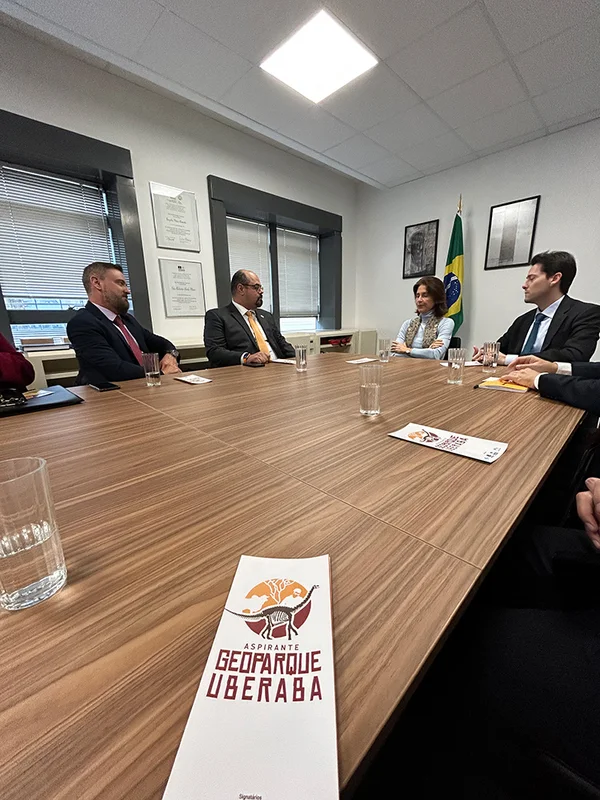 Na França, Governo de Minas reforça candidatura do Queijo Minas como patrimônio Cultural da Unesco