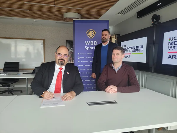 Assinatura de protocolo de intenções com a Warner Bros. Discovery