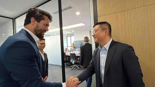 Governo de Minas apresenta o Vale do Lítio para empresa líder mundial na cadeia do mineral, em Xangai, na China