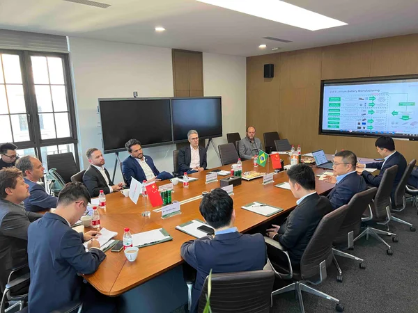 Governo de Minas apresenta o Vale do Lítio para empresa líder mundial na cadeia do mineral, em Xangai, na China