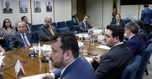 Em Brasília, governador em exercício se reúne com o ministro da Fazenda e governadores do Cosud