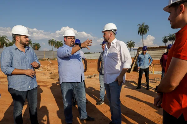 Governador em exercício supervisiona obras do Mãos Dadas em São Joaquim de Bicas