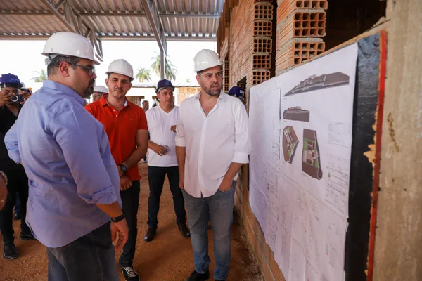 Governador em exercício supervisiona obras do Mãos Dadas em São Joaquim de Bicas