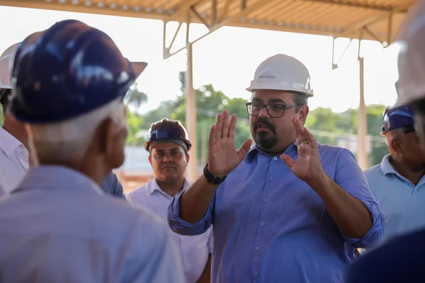 Governador em exercício supervisiona obras do Mãos Dadas em São Joaquim de Bicas