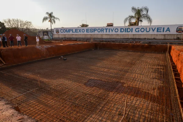 Governador em exercício supervisiona obras do Mãos Dadas em São Joaquim de Bicas