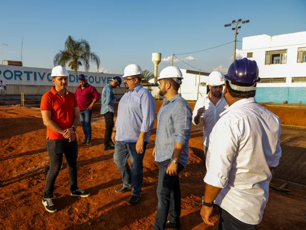 Governador em exercício supervisiona obras do Mãos Dadas em São Joaquim de Bicas