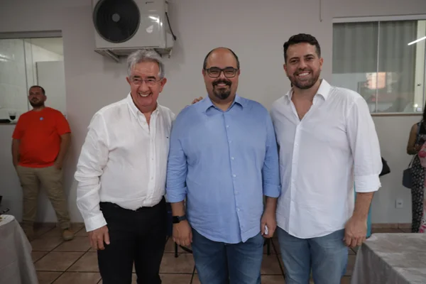 Governador em exercício supervisiona obras do Mãos Dadas em São Joaquim de Bicas