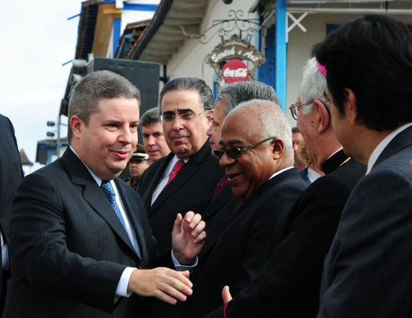 Governador Antonio Anastasia passa em revista à guarda dos Dragões da Inconfidência