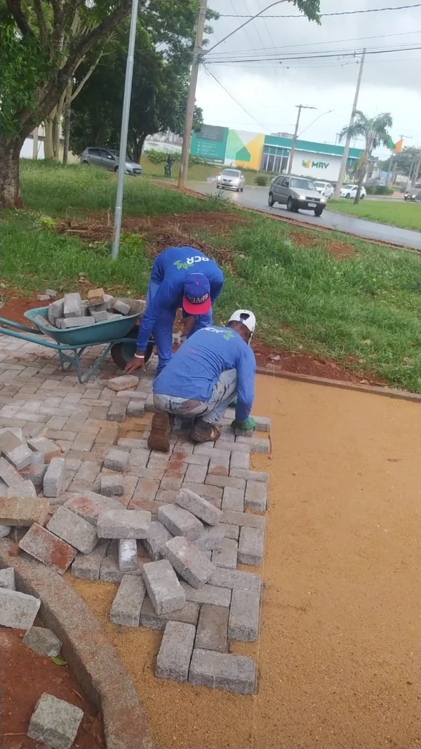 Presos de Uberaba trabalham em revitalização de praças e ruas da cidade