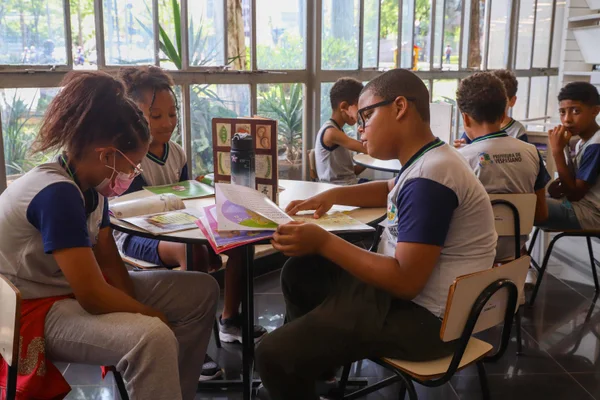 Governo de Minas inaugura o novo Carro-Biblioteca, projeto que circula entre bairros e cidades