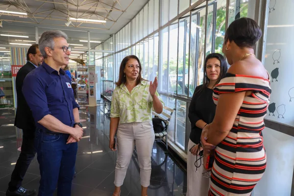 Governo de Minas inaugura o novo Carro-Biblioteca, projeto que circula entre bairros e cidades