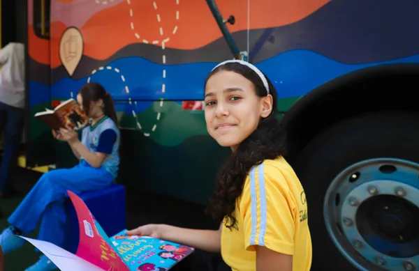 Governo de Minas inaugura o novo Carro-Biblioteca, projeto que circula entre bairros e cidades