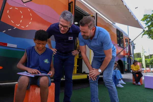 Governo de Minas inaugura o novo Carro-Biblioteca, projeto que circula entre bairros e cidades