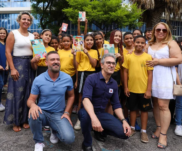 Governo de Minas inaugura o novo Carro-Biblioteca, projeto que circula entre bairros e cidades