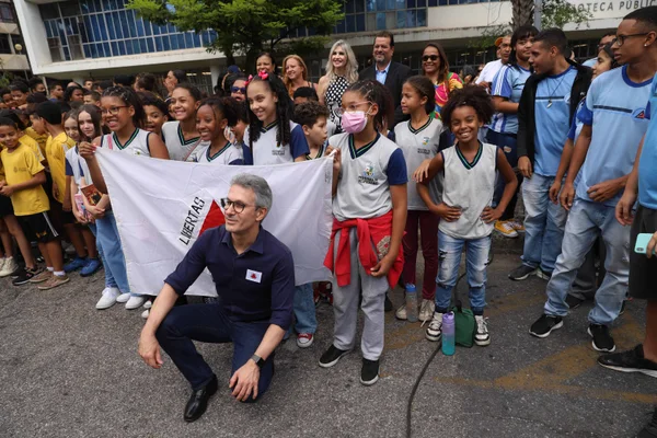 Governo de Minas inaugura o novo Carro-Biblioteca, projeto que circula entre bairros e cidades