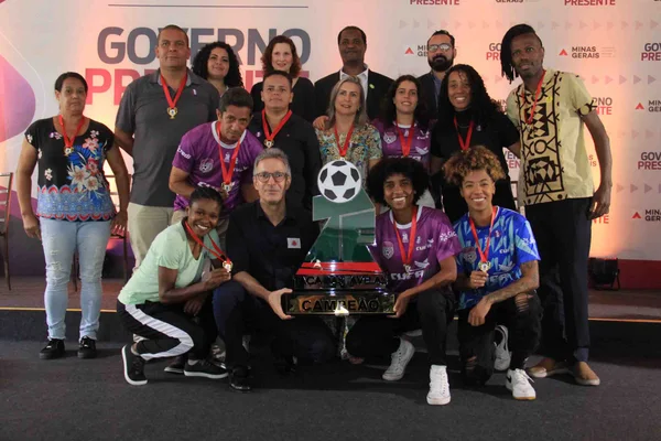 Governo de Minas entrega medalhas para os times campeões da Taça das Favelas 2023
