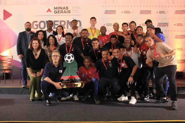 Governo de Minas entrega medalhas para os times campeões da Taça das Favelas 2023