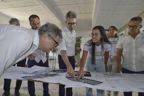 Governo de Minas vistoria obras de expansão da Uemg em Guanhães, no Vale do Rio Doce