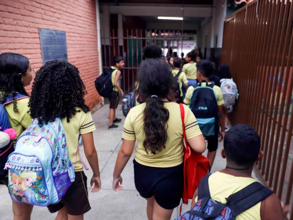 Sistema moderno de wi-fi começa a ser instalado nas escolas da rede estadual de Minas