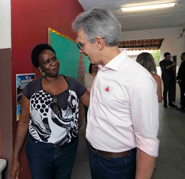 Sistema moderno de wi-fi começa a ser instalado nas escolas da rede estadual de Minas