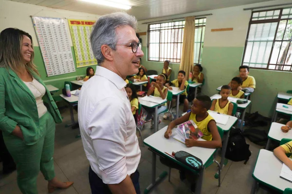 Sistema moderno de wi-fi começa a ser instalado nas escolas da rede estadual de Minas