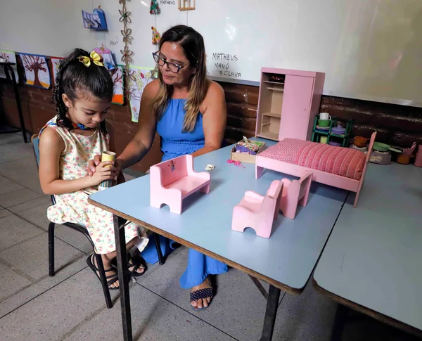 Sistema moderno de wi-fi começa a ser instalado nas escolas da rede estadual de Minas