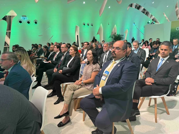 Empresa de fundo árabe vai investir em biocombustíveis de macaúba no Norte de Minas