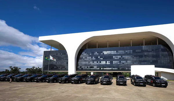 Governo de Minas entrega 120 viaturas e veículos administrativos para a Polícia Penal do Estado
