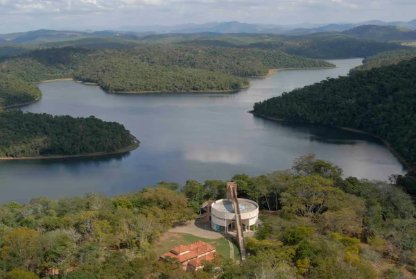 Superando marca de 860 mil visitantes em 2023, parques estaduais são opção de lazer para as férias em Minas