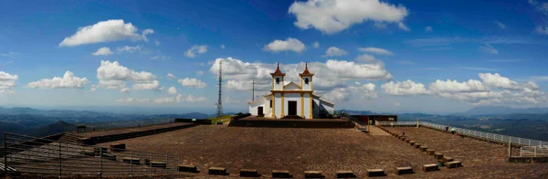 Superando marca de 860 mil visitantes em 2023, parques estaduais são opção de lazer para as férias em Minas