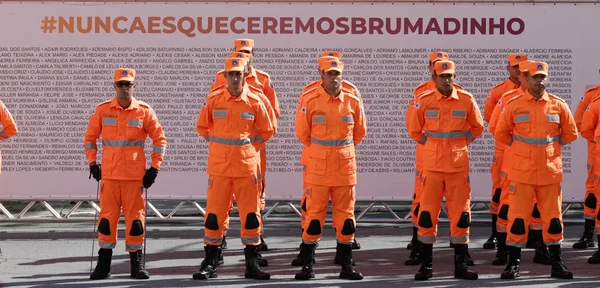 Governo de Minas e instituições de Justiça inauguram placa em homenagem às 272 joias de Brumadinho
