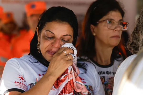 Governo de Minas e instituições de Justiça inauguram placa em homenagem às 272 joias de Brumadinho