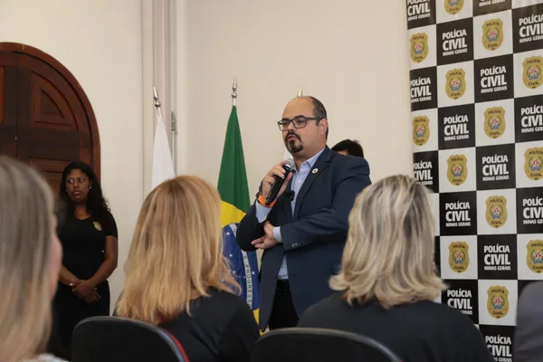 Vice-governador ministra palestra para turma do curso de operações especiais da Polícia Civil de Minas Gerais