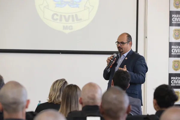 Vice-governador ministra palestra para turma do curso de operações especiais da Polícia Civil de Minas Gerais