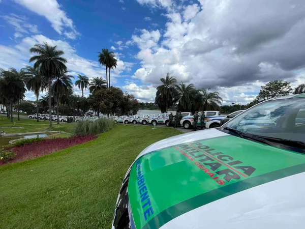 Governo de Minas e Ministério Público entregam 22 novas viaturas à Polícia Militar de Meio Ambiente