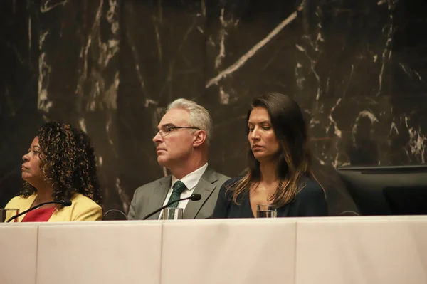 Governador ressalta avanços em Minas Gerais durante abertura do ano legislativo da ALMG