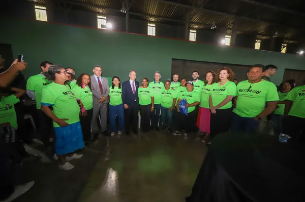 Governo de Minas entrega kits para catadores de materiais recicláveis cadastrados no ReciclaBelô