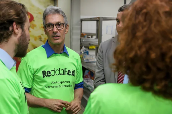 Governo de Minas entrega kits para catadores de materiais recicláveis cadastrados no ReciclaBelô