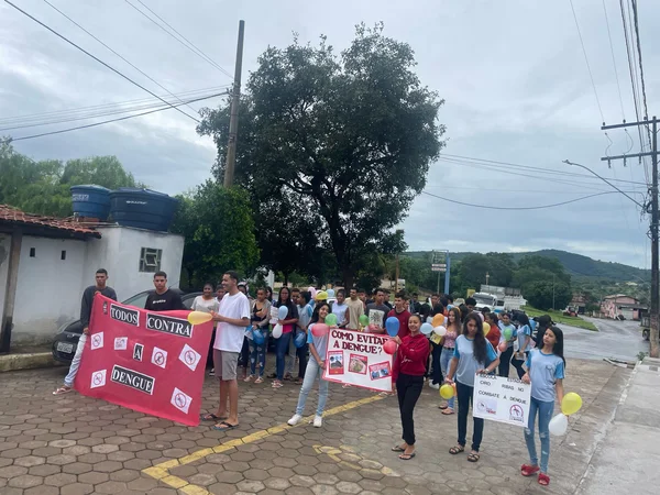 Rede estadual de ensino de Minas Gerais realiza ações de combate à dengue nas escolas