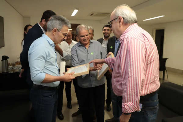 Governador participa de painel sobre o Acordo de Brumadinho com grupo de jovens do Sicepot-MG