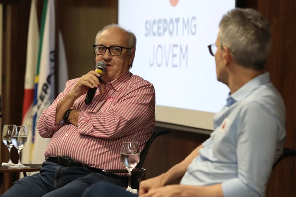 Governador participa de painel sobre o Acordo de Brumadinho com grupo de jovens do Sicepot-MG
