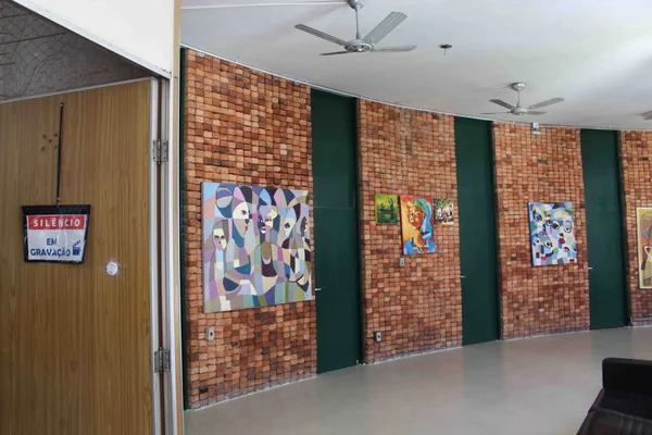 Escola de Formação expande cursos e supera marca de quase 700 mil certificações