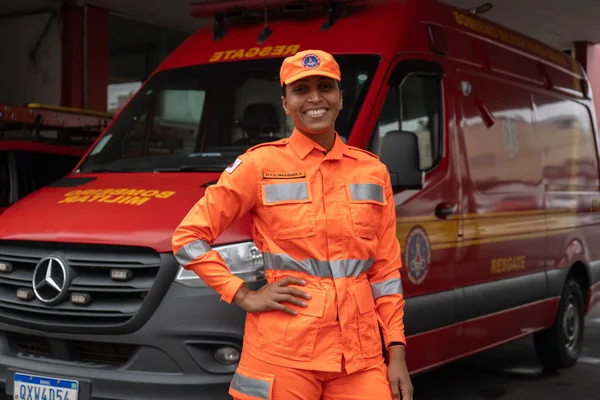 Adrenalina e responsabilidade marcam o dia a dia de mulheres que dirigem viaturas de grande porte do Corpo de Bombeiros de Minas Gerais