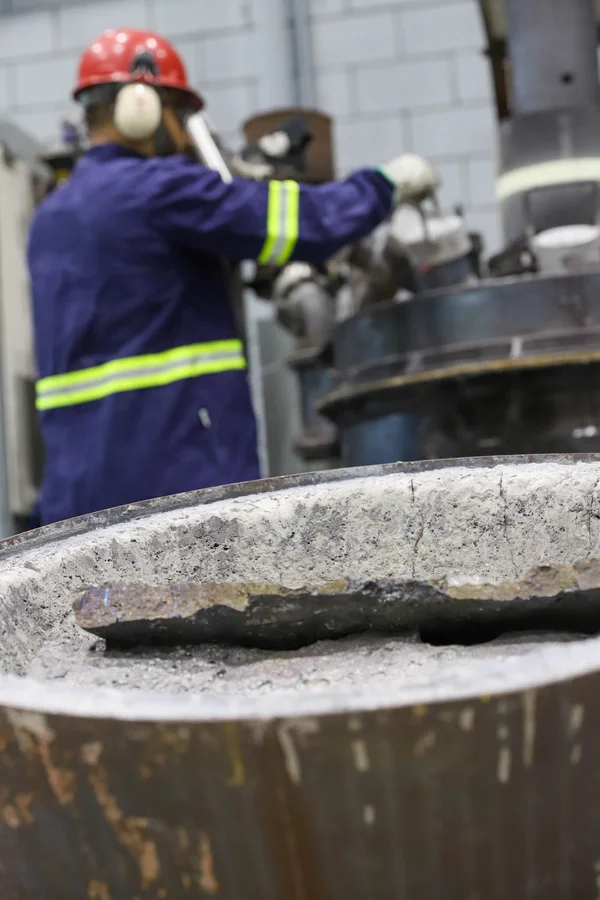 Com apoio do Governo de Minas, Boston Metal inaugura unidade que usa tecnologia inédita para recuperar metais de alto valor a partir de rejeitos de mineração