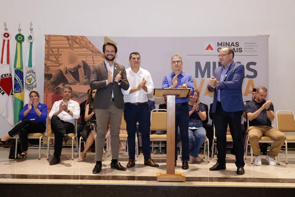 Solenidade confirma Caxambu como primeiro município a aderir ao programa estadual Cidades do Futuro