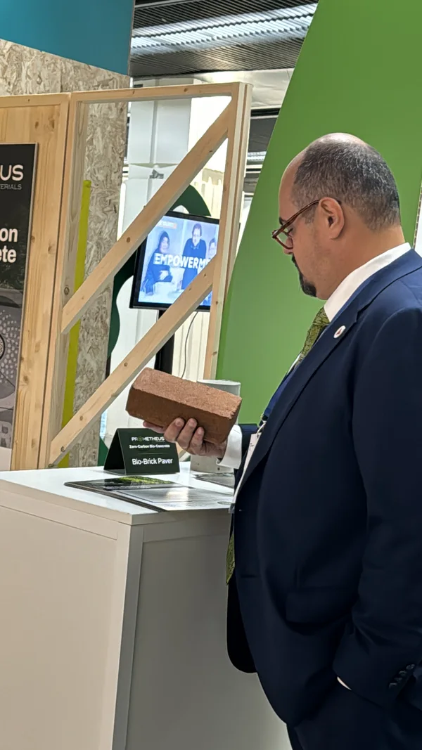 Produção de energia fotovoltaica é destaque de Minas Gerais em fórum da ONU na França