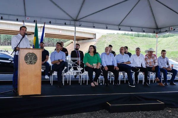 Governo inaugura Contorno de Itaú de Minas e anuncia novos investimentos em rodovias da região