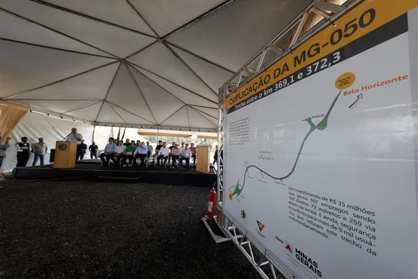 Governo inaugura Contorno de Itaú de Minas e anuncia novos investimentos em rodovias da região