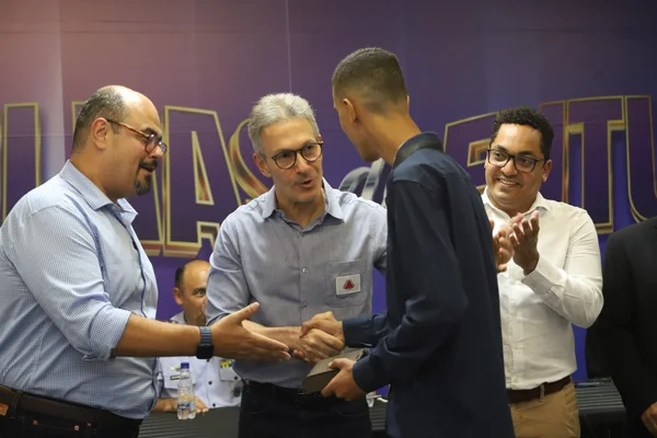 Governo de Minas participa de apresentação de novos profissionais formados pelo Trilhas de Futuro em Barbacena