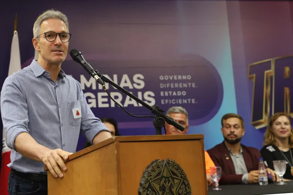 Governo de Minas participa de apresentação de novos profissionais formados pelo Trilhas de Futuro em Barbacena
